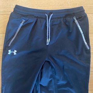 Boys Under Armour jogger pants